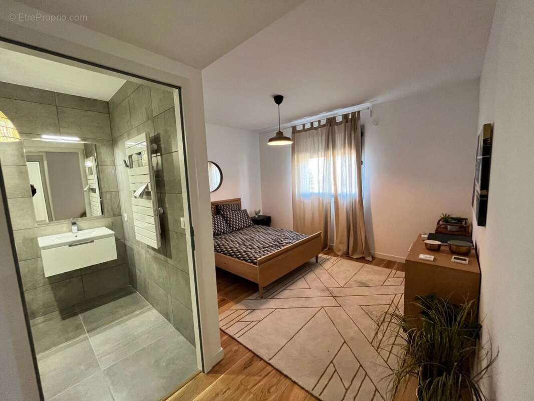 Appartement à LE CANNET