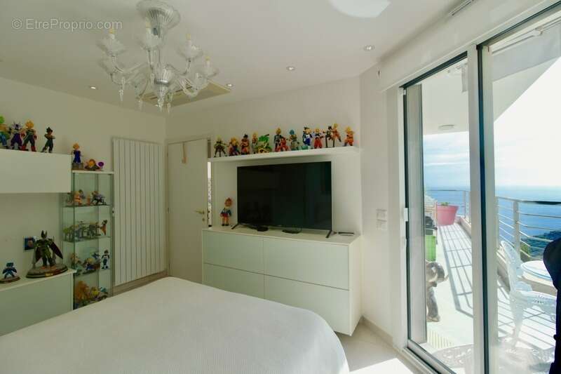 Appartement à EZE