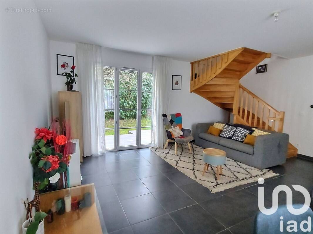 Photo 1 - Maison à MAROLLES-EN-HUREPOIX