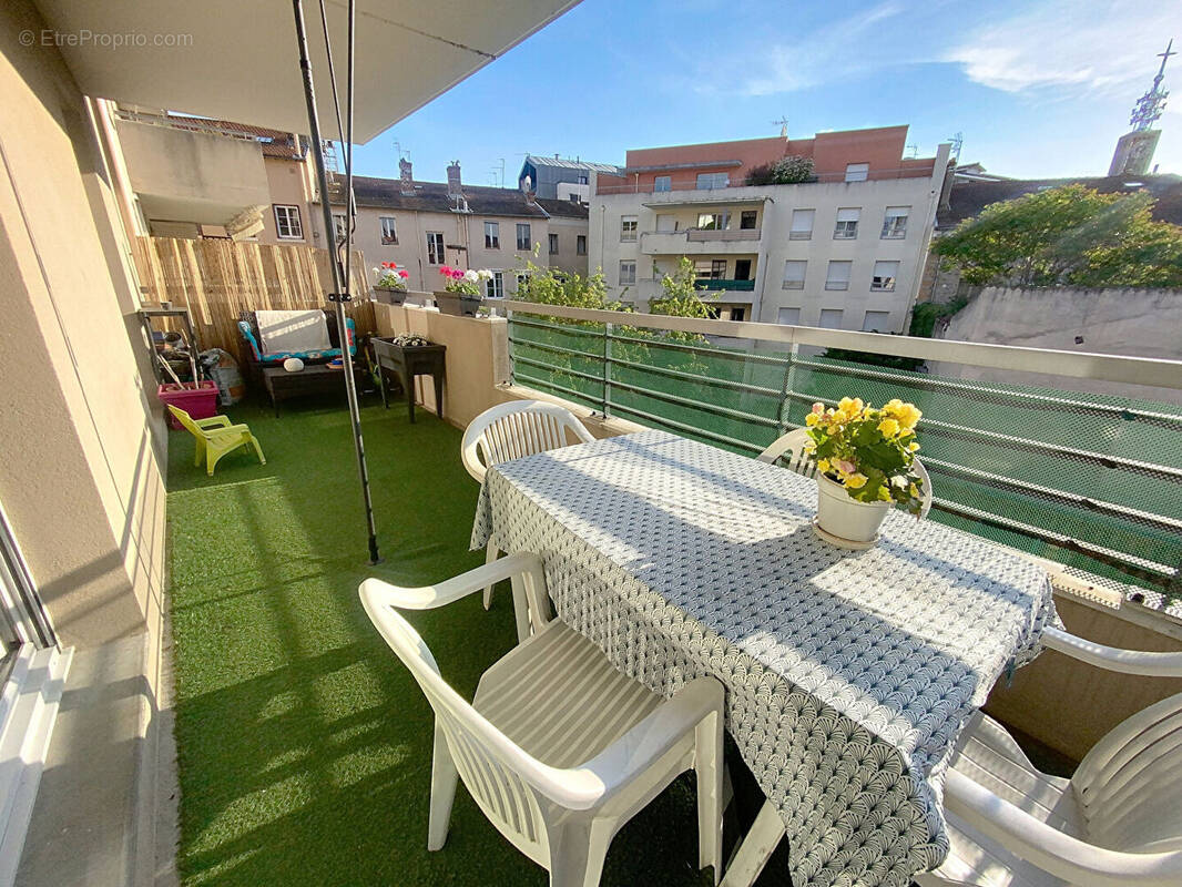 Appartement à LYON-9E
