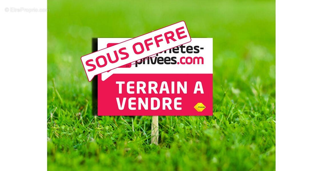 Terrain à AMPUS