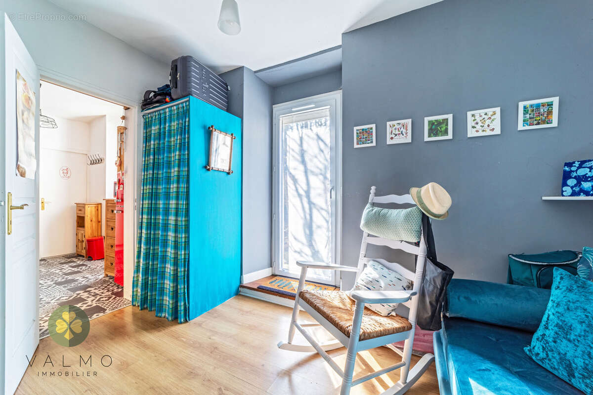 Appartement à LA QUEUE-LES-YVELINES