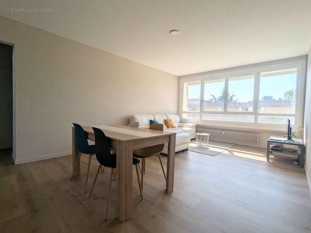 Appartement à HEROUVILLE-SAINT-CLAIR