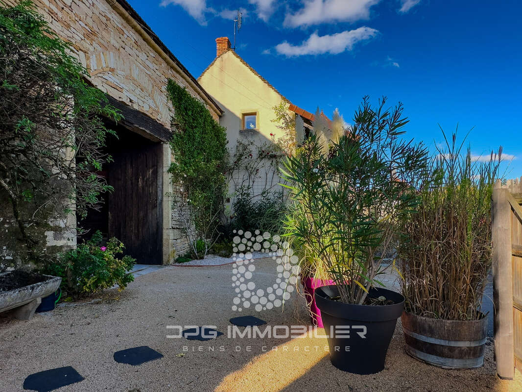 Maison à CLUNY
