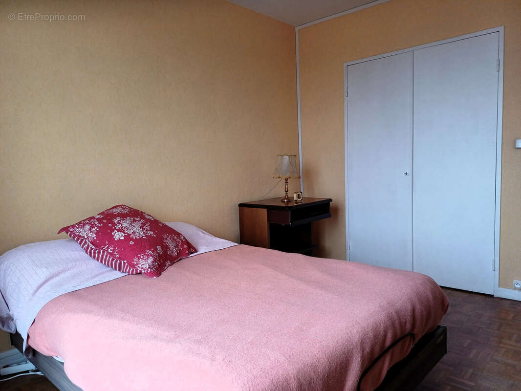 Appartement à PIERRELATTE