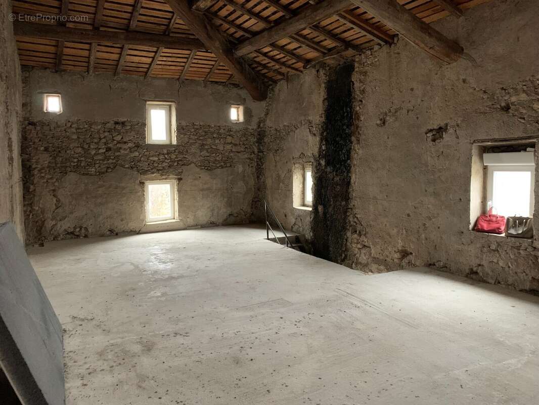 Appartement à SAINT-GENIES-DE-MALGOIRES