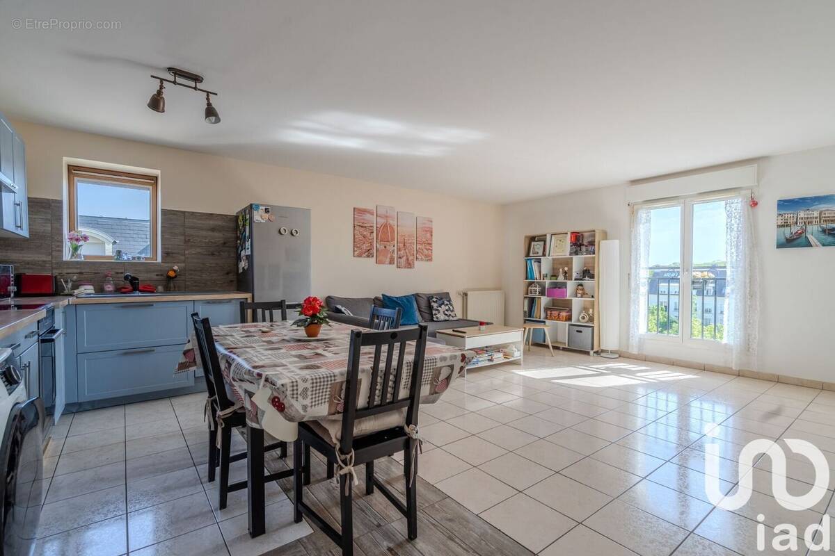 Photo 1 - Appartement à MAGNY-LE-HONGRE