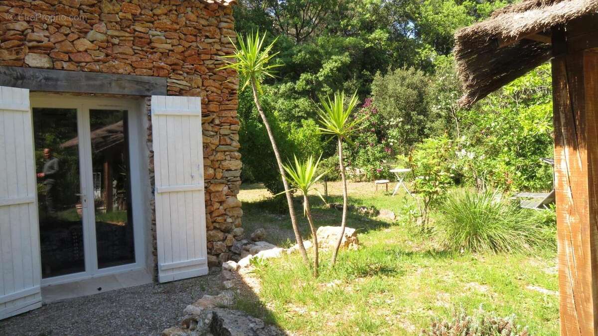   - Maison à FLAYOSC