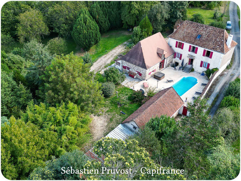 Maison à SARRAZAC
