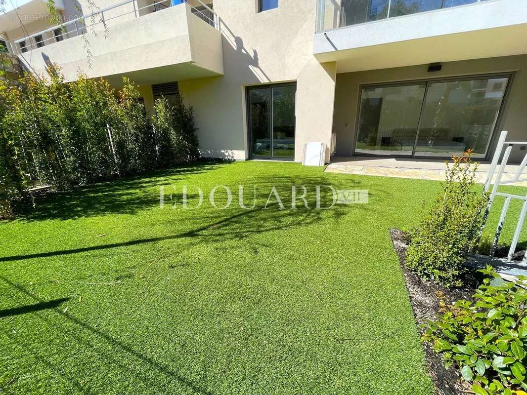 Appartement à ROQUEBRUNE-CAP-MARTIN