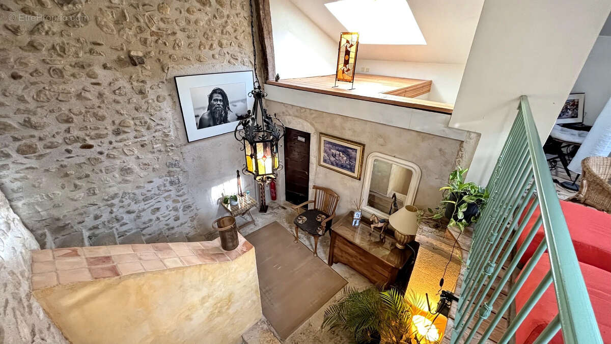 Maison à MIRMANDE