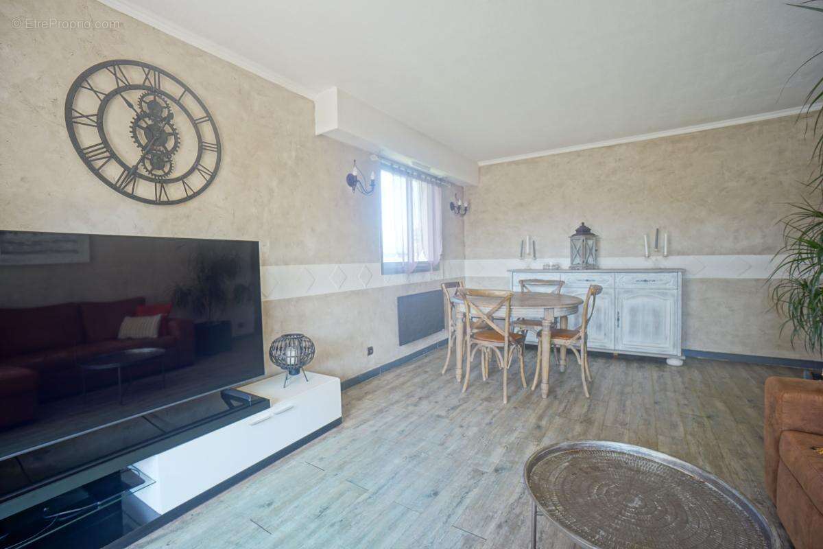 Appartement à LE CANNET