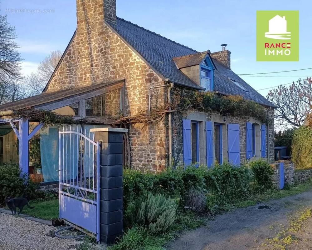 Maison à LANVALLAY