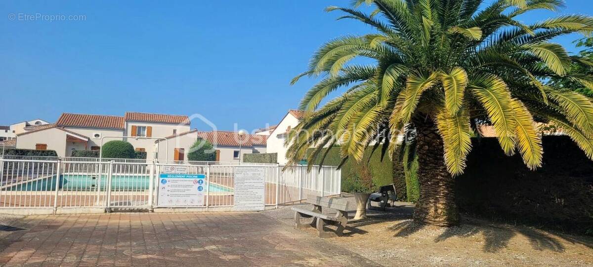 Appartement à VAUX-SUR-MER