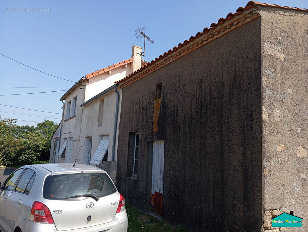 Maison à LEGE