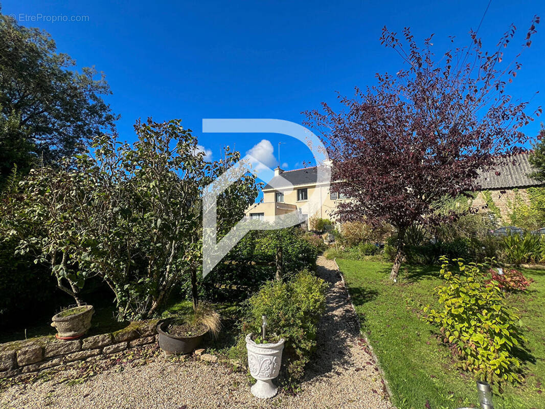 Maison à PLUNERET