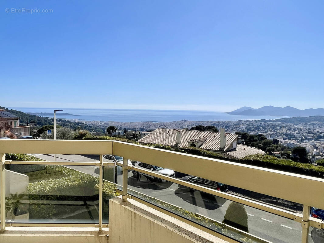 Appartement à MOUGINS