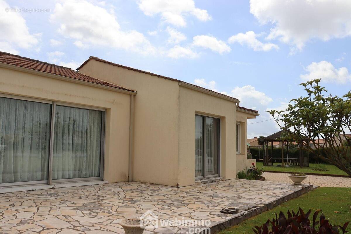 maison de plain-pied en limite de Jard sur mer. - Maison à SAINT-VINCENT-SUR-JARD