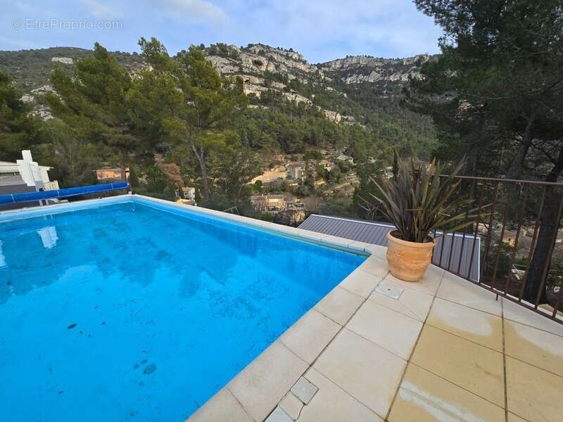 Maison à FONTAINE-DE-VAUCLUSE