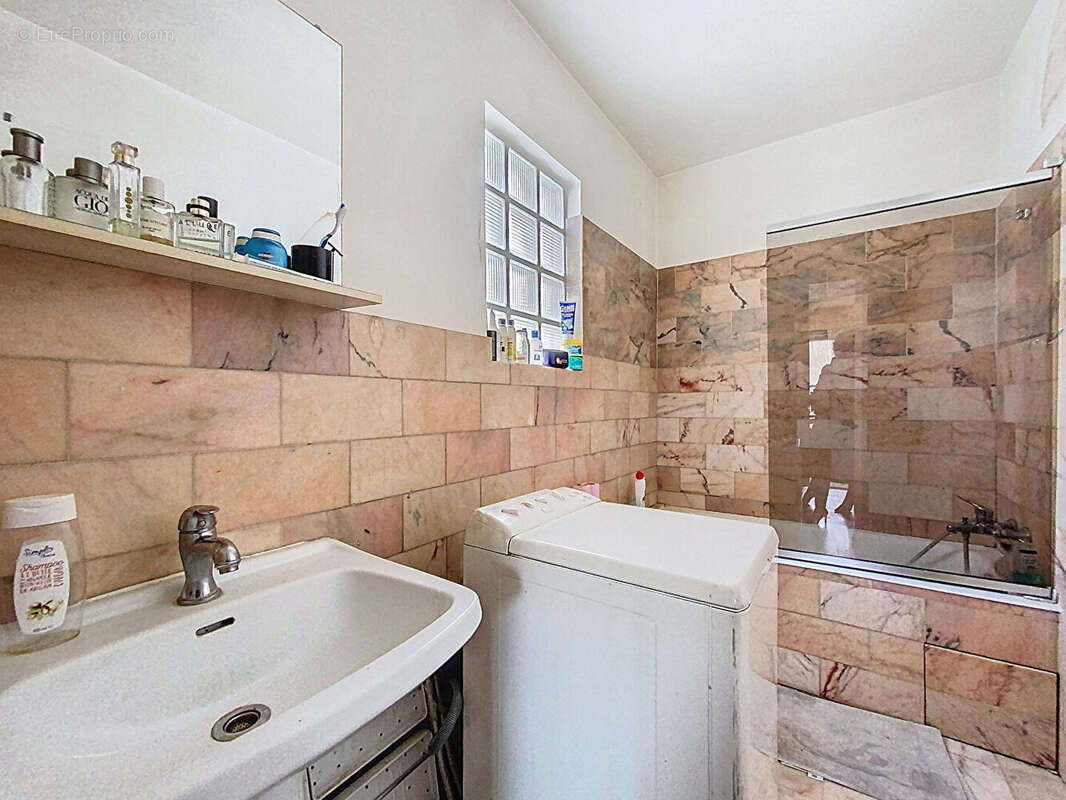 Appartement à SAINT-MAUR-DES-FOSSES