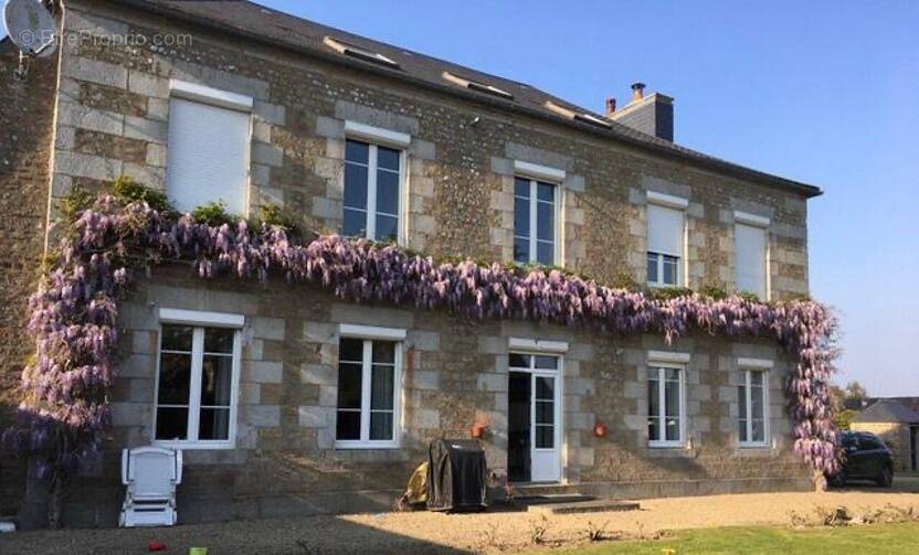Maison à SAINT-SEVER-CALVADOS