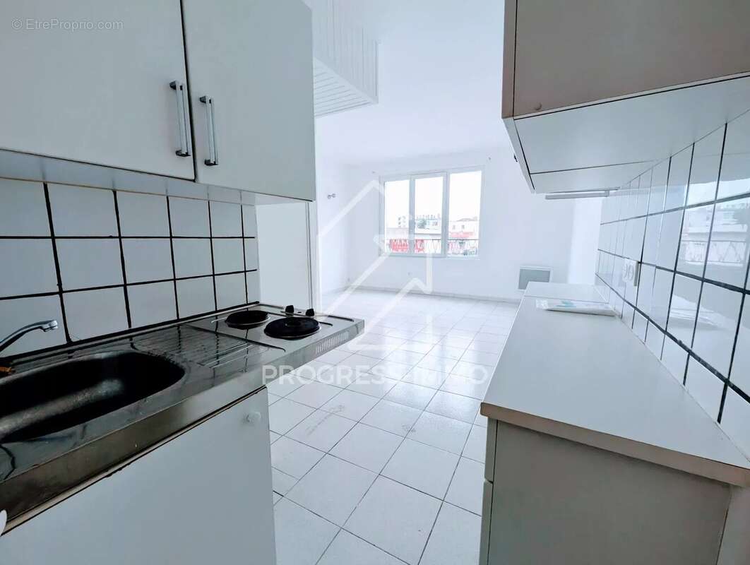 Appartement à SAINT-MAUR-DES-FOSSES