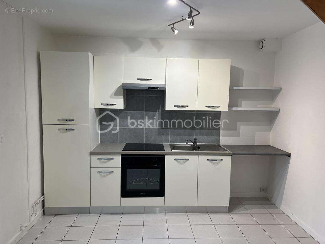 Appartement à LA CHAPELLE-EN-SERVAL