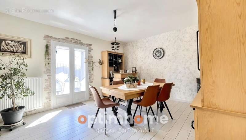 Maison à CLOUANGE