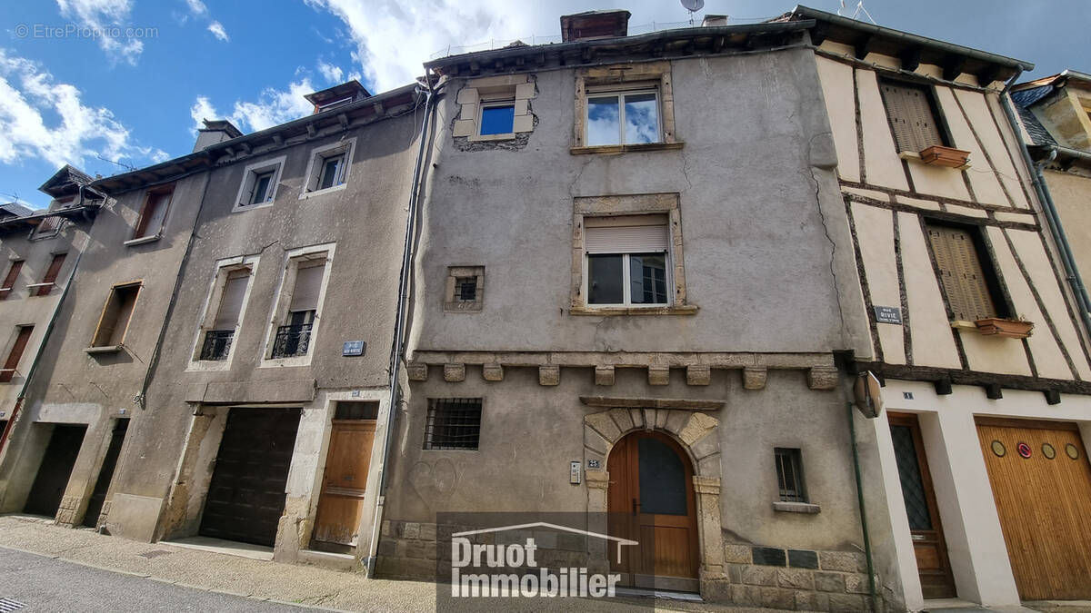 Appartement à SAINT-GENIEZ-D&#039;OLT