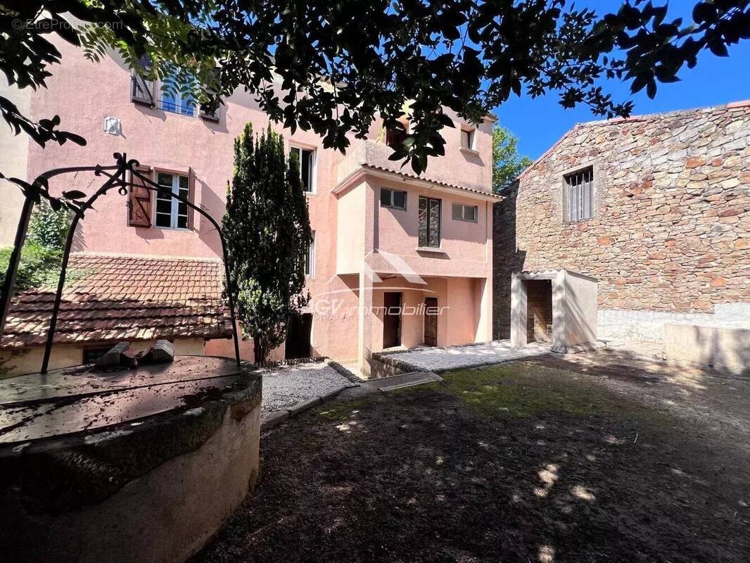 Maison à LES MAGES