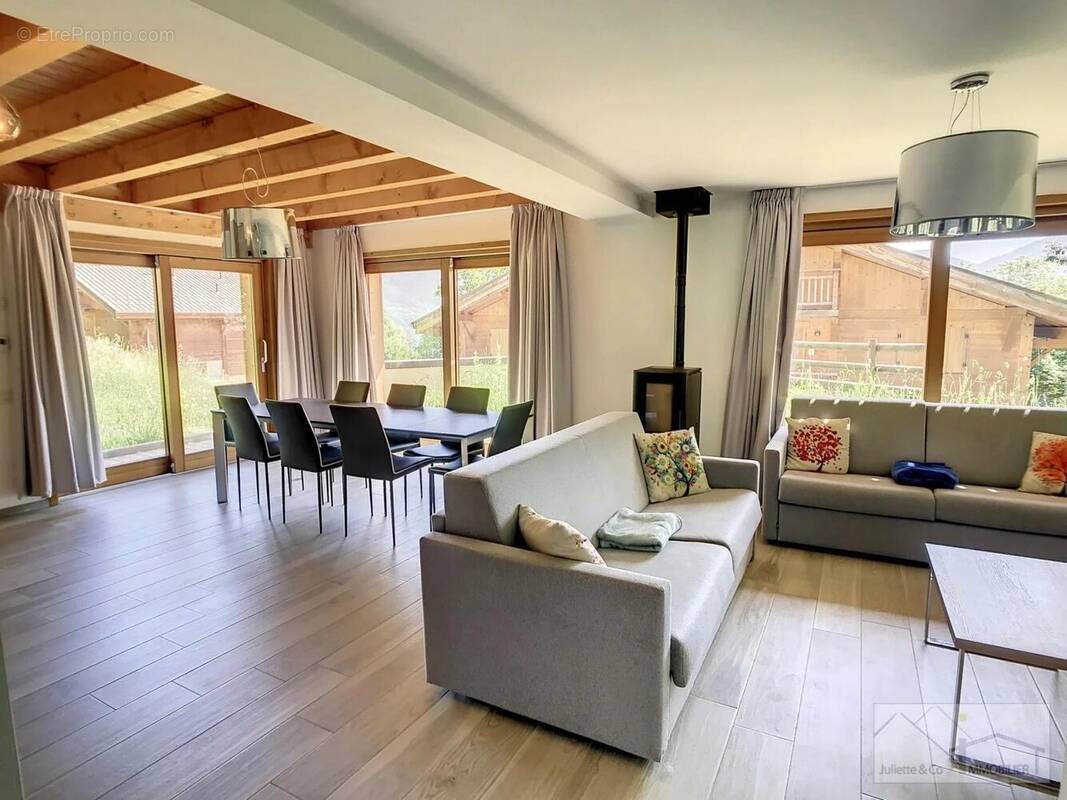 Appartement à COMBLOUX