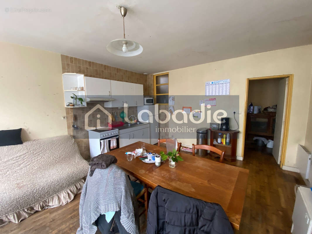 Appartement à SAINT-SEVER-CALVADOS