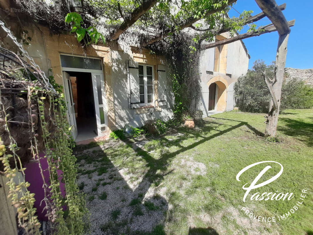 Maison à ARAMON