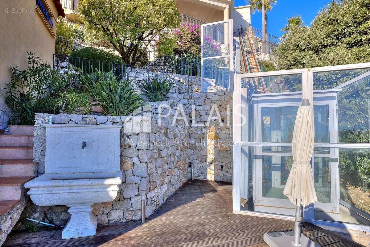 Maison à EZE
