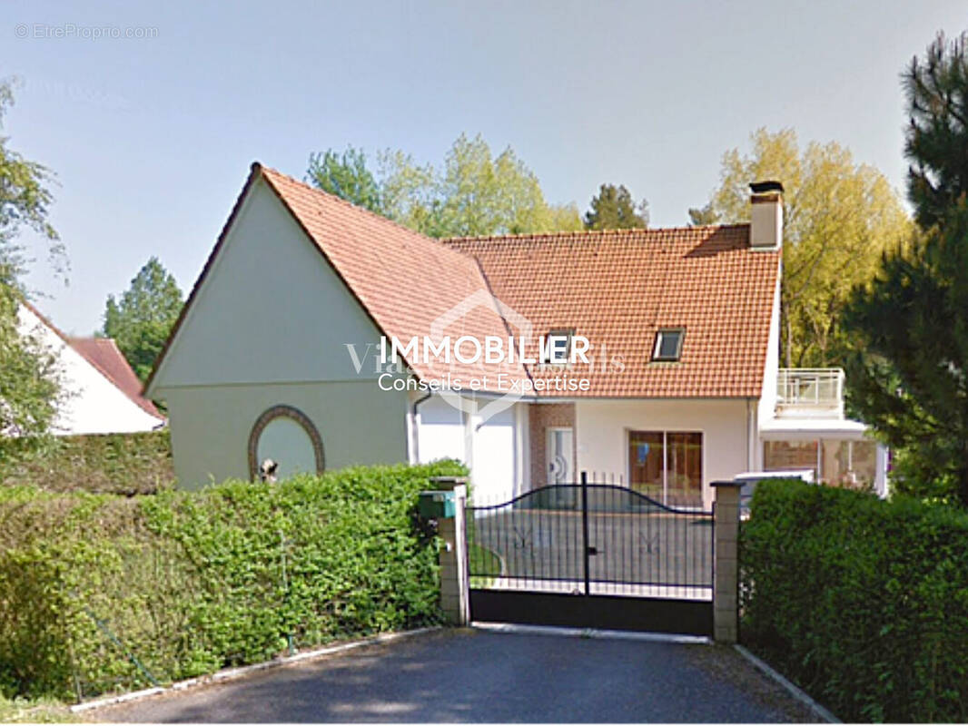 Maison à GROFFLIERS