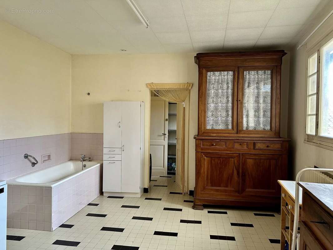 Maison à AUBETERRE-SUR-DRONNE