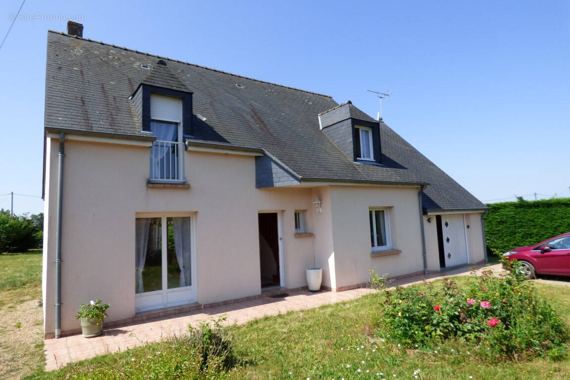 Maison à SABLE-SUR-SARTHE