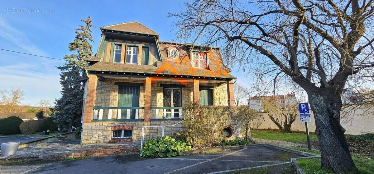 Maison à LUZARCHES