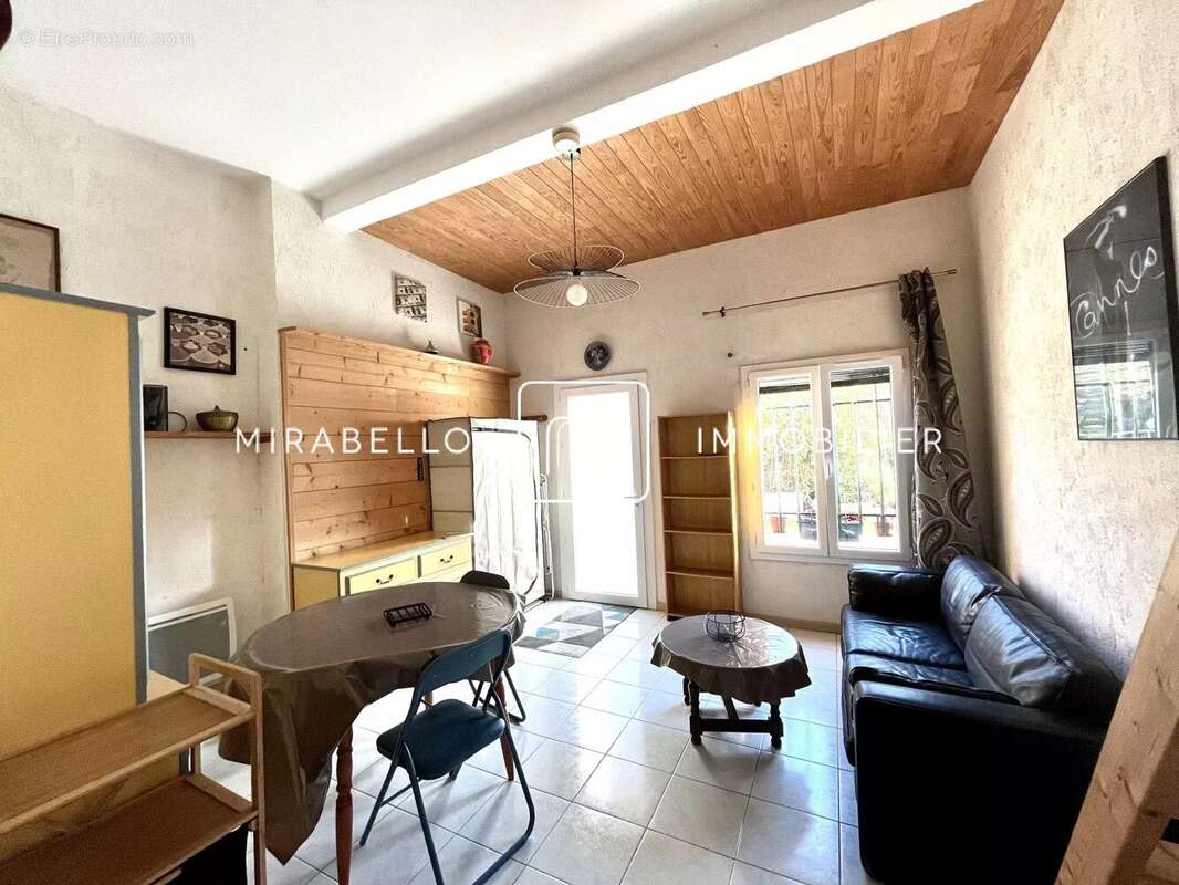 Maison à COLOMARS