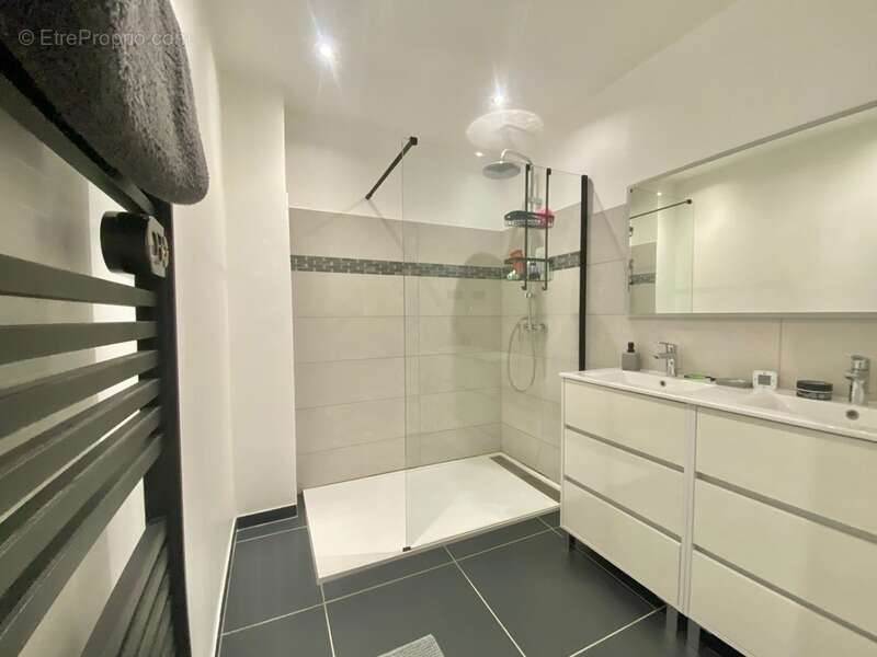 Appartement à PUGET-SUR-ARGENS