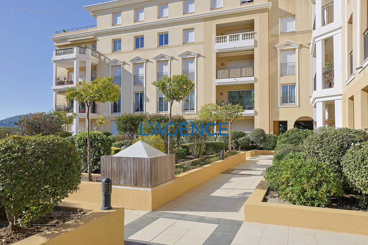 Appartement à HYERES
