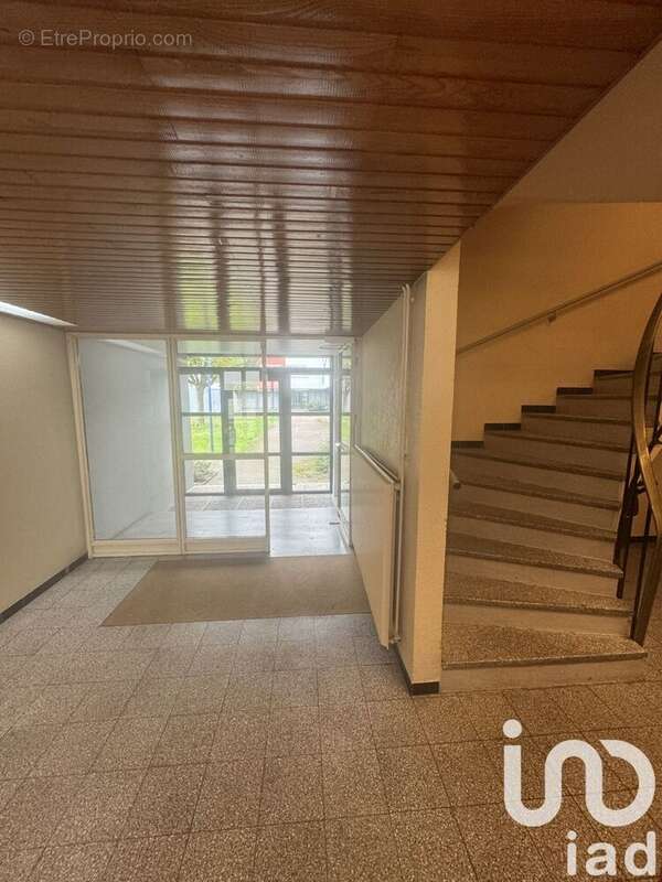 Photo 2 - Appartement à FLEURY-LES-AUBRAIS