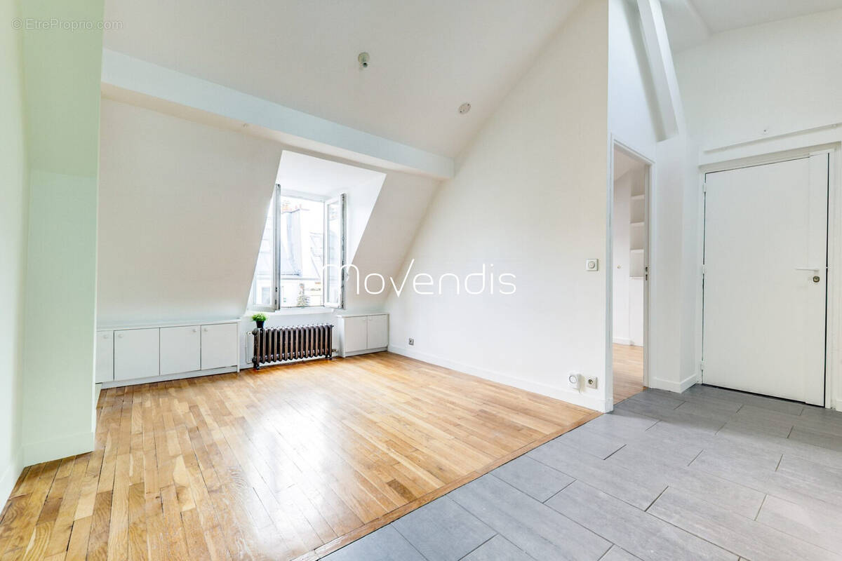 Appartement à PARIS-9E