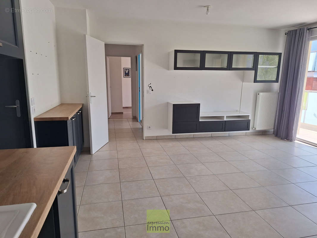 Appartement à SAINT-LAURENT-DE-MURE