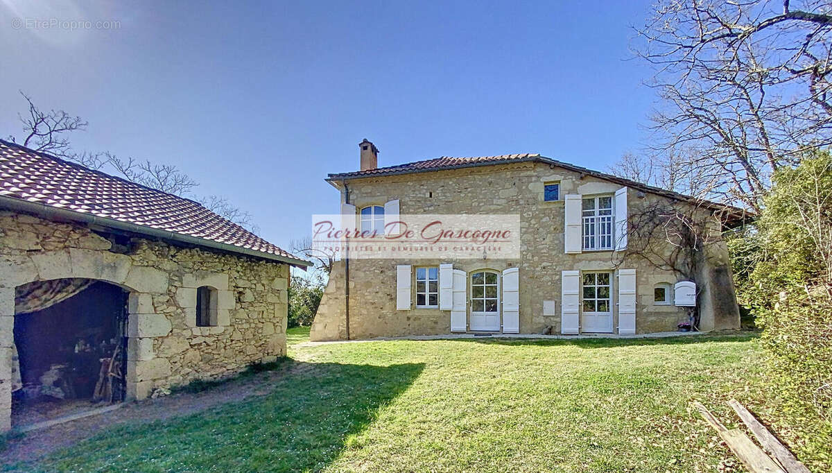 ref269700023c1fb2f7 - Maison à AUCH