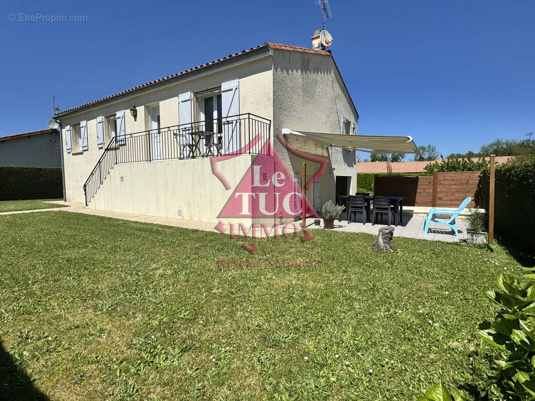 Maison à SECONDIGNY