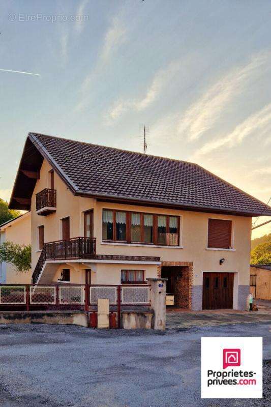 Maison à PONT-DE-ROIDE