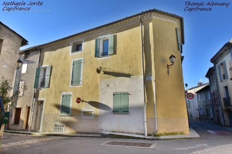 Appartement à PEYRUIS