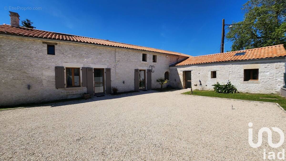 Photo 1 - Maison à FONTAINES
