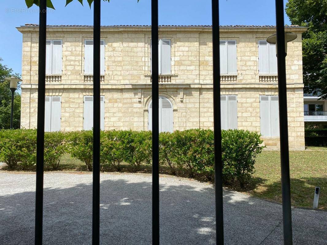 Appartement à BORDEAUX